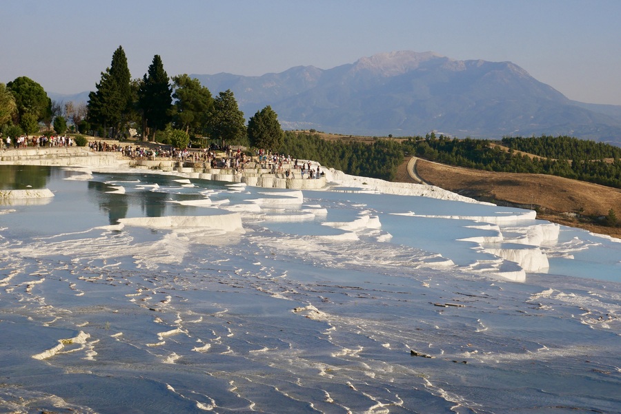 Pamukkale crowds