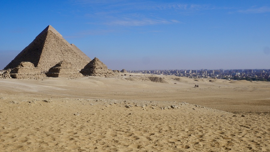 Guide to the Egyptian Pyramids